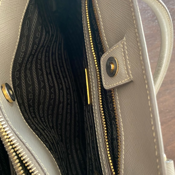 Prada Saffiano Lux Bag Argilla - Picture 5 of 6